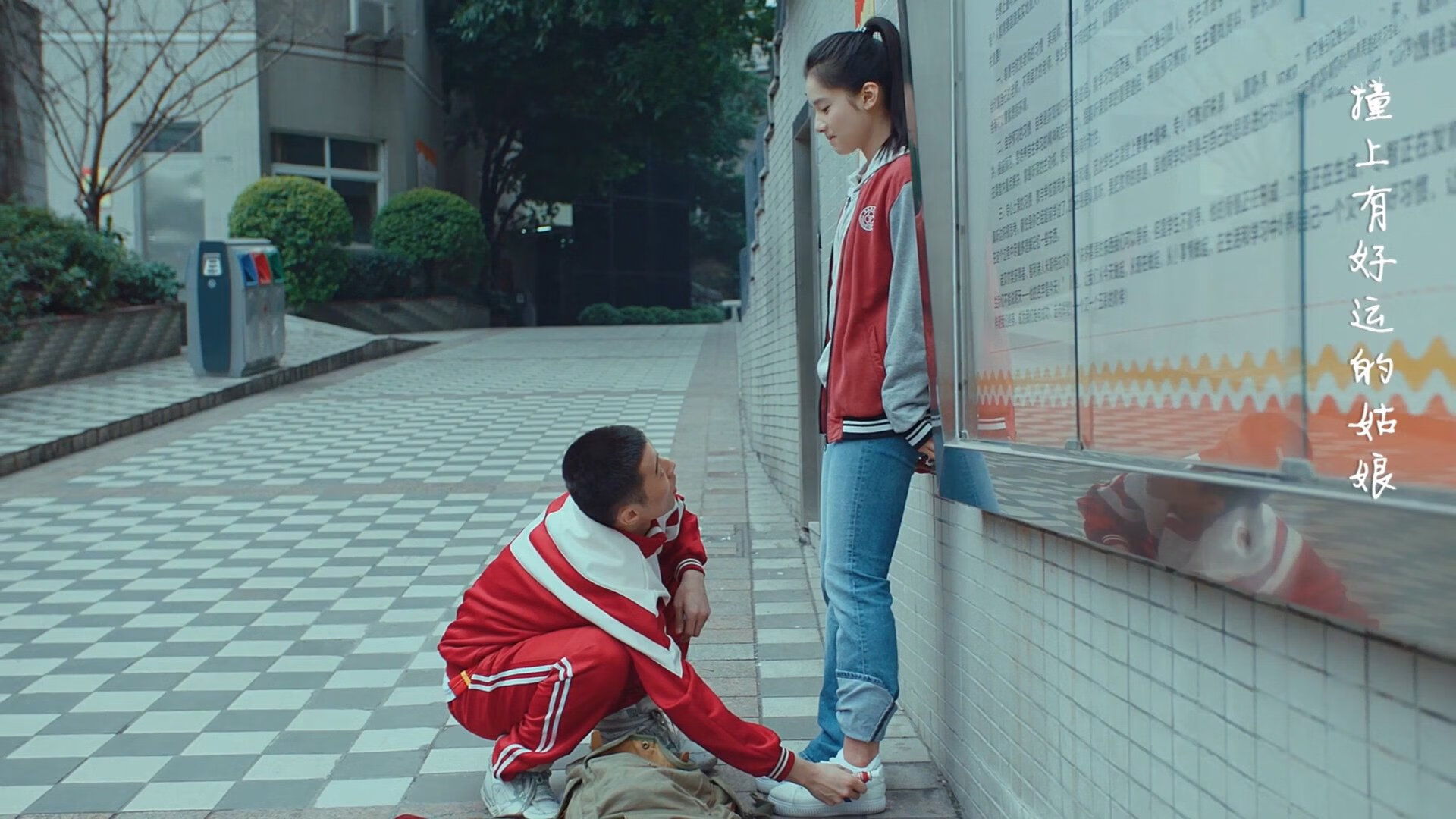 以“体育+文化+旅游”为核心的新型体育产业链日益成熟,体育旅游带动的行业