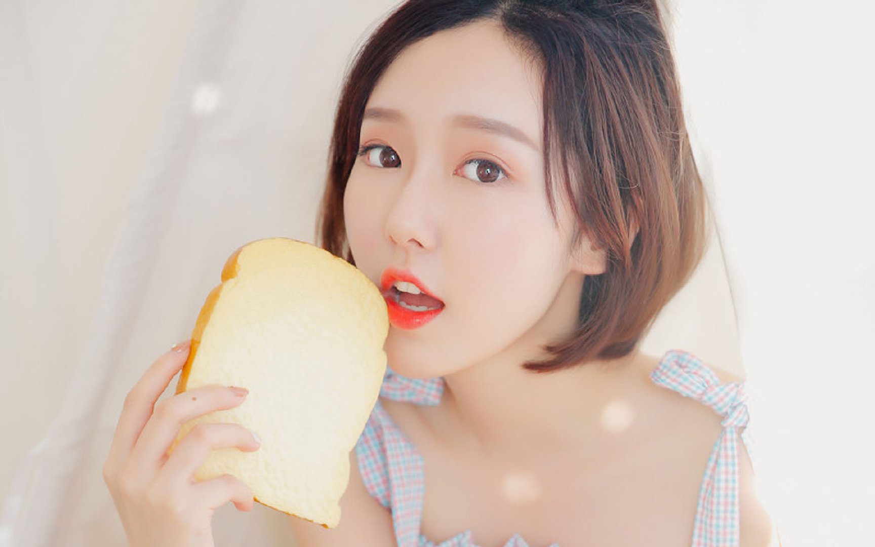 曼城力挽狂澜赛进四强,夺冠前景平路漫漫,曼城最精彩的比赛