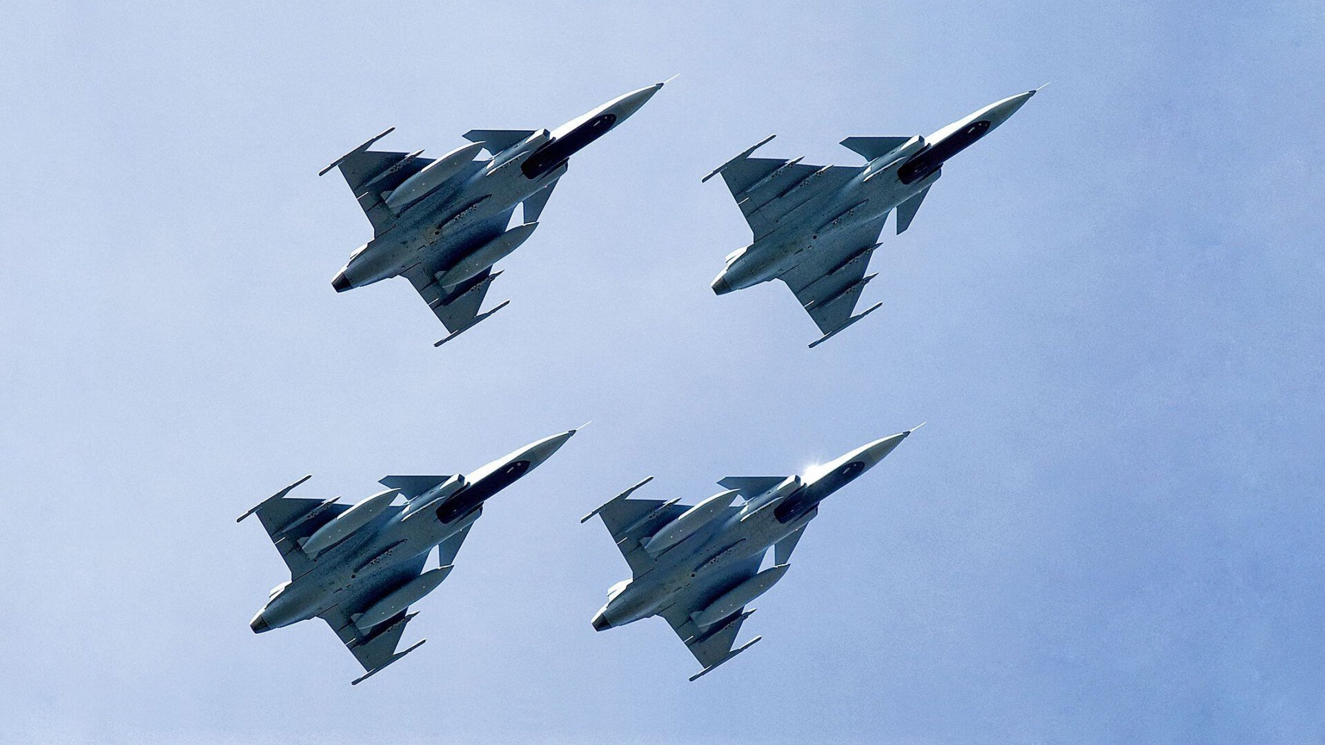 田径训练中引入生物力学辅助动作优化，运用运动生物力学指导体育运动的案例