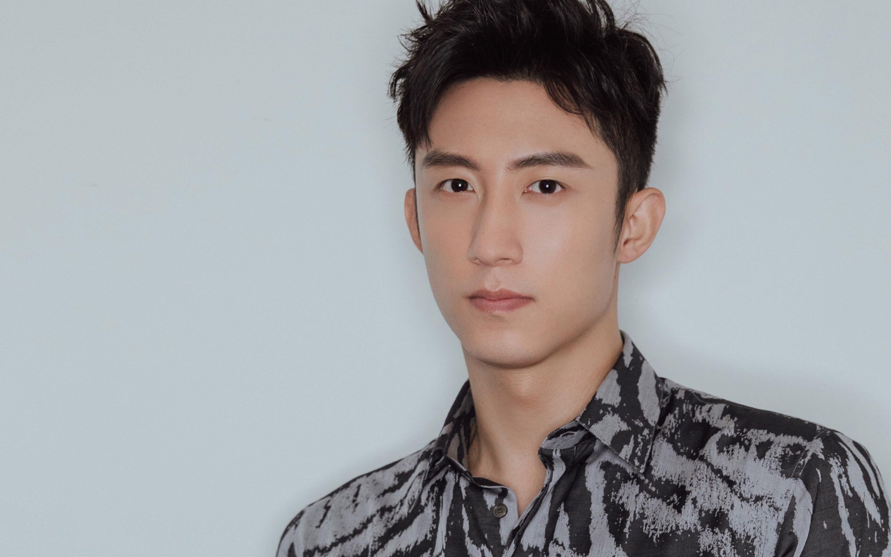 滑雪装备企业发布新款高性能雪具，性价比高的滑雪装备品牌