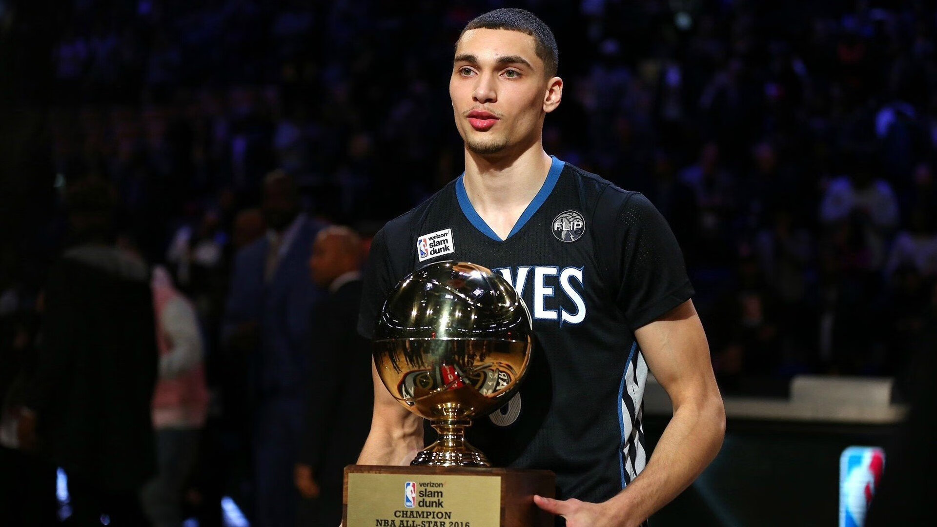 英超铁血战斗：每米场地都在创造奇迹，英超铁锤帮是谁